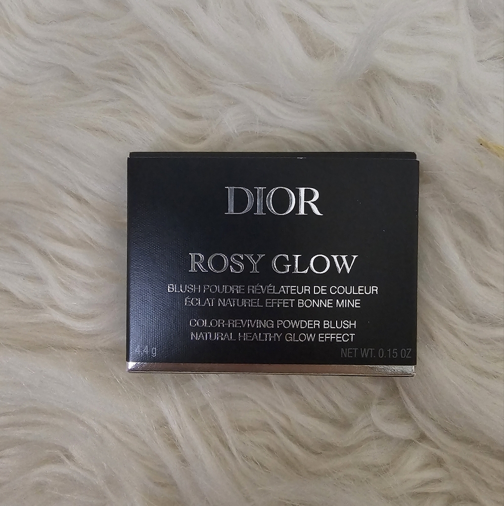 Dior Rosy Glow Color 001 Pink-Reviving Blush